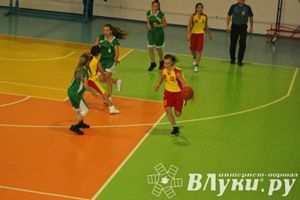 Великолучане и псковички выиграли Первенство Псковской области по баскетболу