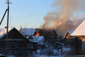 В результате пожара в Невеле погиб мужчина (фото + видео)