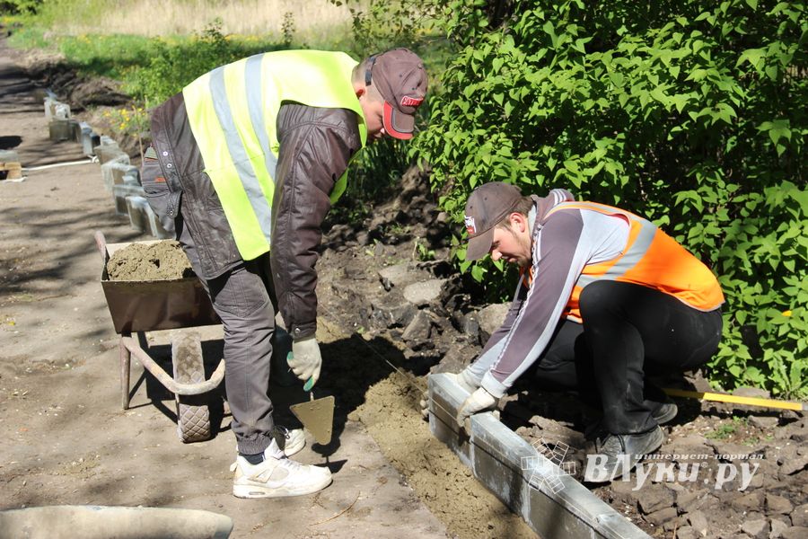 На улицах Дворецкой и Виноградова появится тротуар (ФОТО)