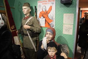 Великолучане знакомятся с «Поездом Победы» (ФОТО)