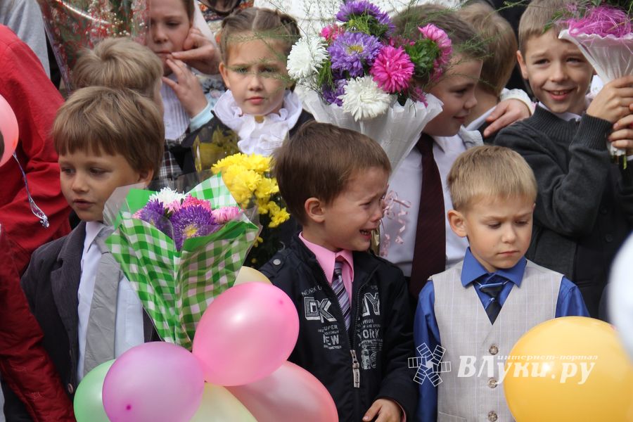 Школа №12 встретила День знаний (фото)