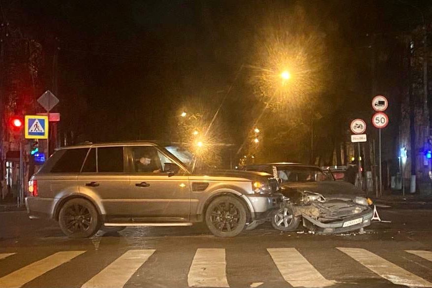 В Великих Луках на Зверева произошло ДТП (ФОТО)