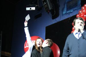 14 февраля в клубе «Хотэй» состоялось ежегодное шоу для влюбленных «Love Story»