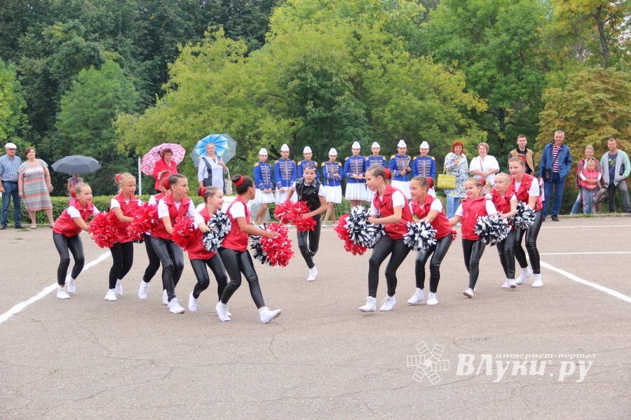 В Великих Луках проходит ​Международный фестиваль-конкурс среди мажореток и барабанщиц (ФОТО)