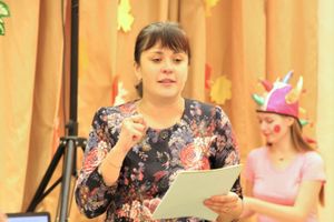 Зачем самых младших учеников 13-й школы испачкали мелом (ФОТО)