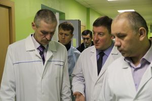 Андрей Турчак велел наладить работу томографа и улучшить вентиляцию в палатах Великолукской межрайонной больницы