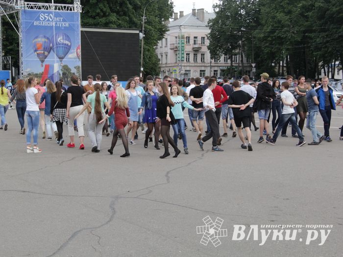 Репетиция вальса