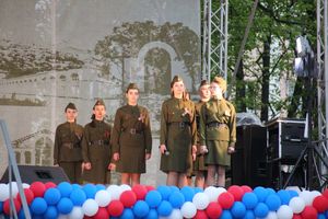 В Великих Луках прогремел праздничный салют в честь Дня Победы (ФОТО)