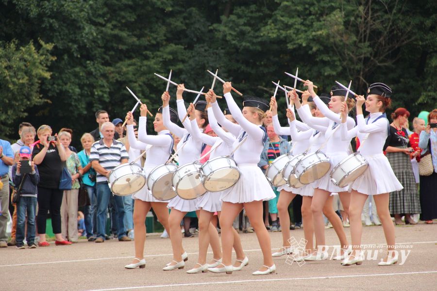 В Великих Луках проходит ​Международный фестиваль-конкурс среди мажореток и барабанщиц (ФОТО)