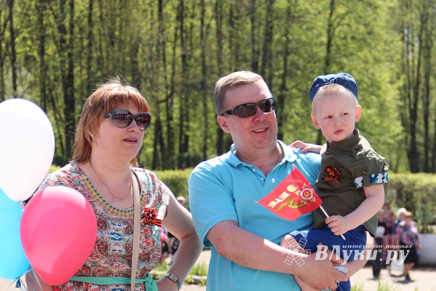 Великолучане отпраздновали День победы (ФОТО)