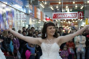 В Великих Луках бегали невесты (ФОТО)