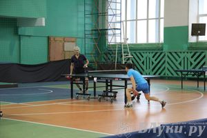 В Великих Луках прошло Первенство города по настольному теннису (фото)
