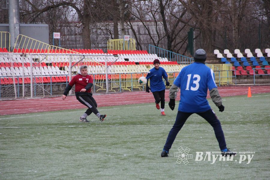 Боевая ничья в памятном футбольном матче (ФОТО)