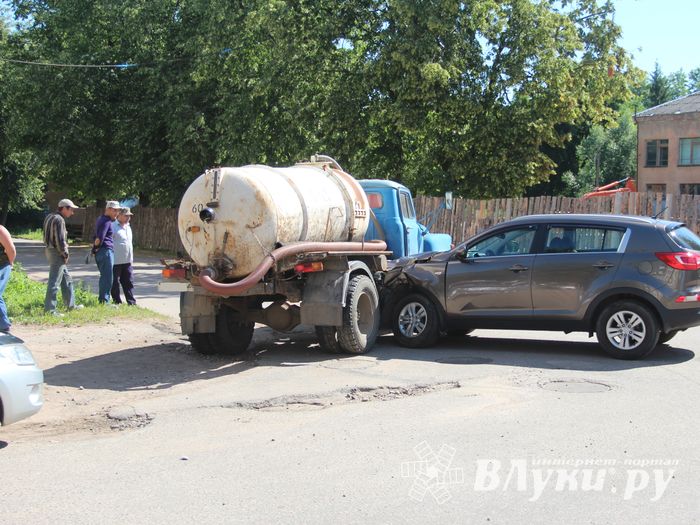 ДТП на перекрёстке Сибирцева/Р.Люксембург (ФОТО)