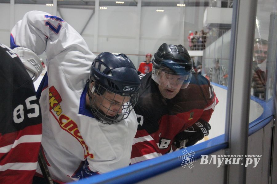 В Великих Луках открыли «Айсберг» (ФОТО)