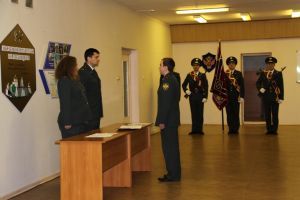 В День Конституции РФ наркополицейские приняли присягу (фото)