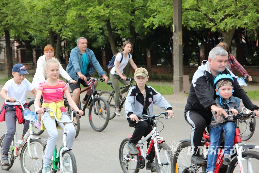 В Великих Луках состоялся «Велопарад» (ФОТО)