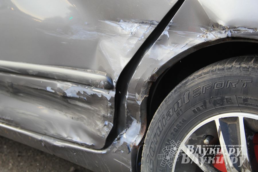 Фотофакт: ДТП на перекрестке Гагарина-Дьяконова