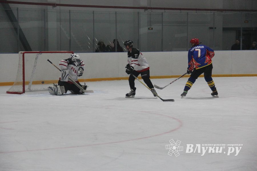 ХК «ЛукиСпорт» разгромила команду Невеля (ФОТО)