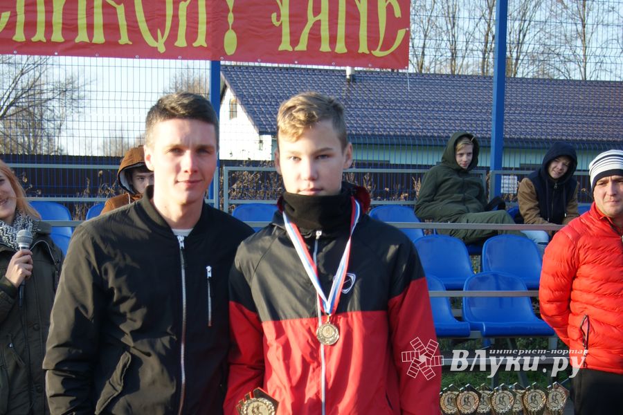 В Великих Луках завершился турнир по дворовому футболу (ФОТО)