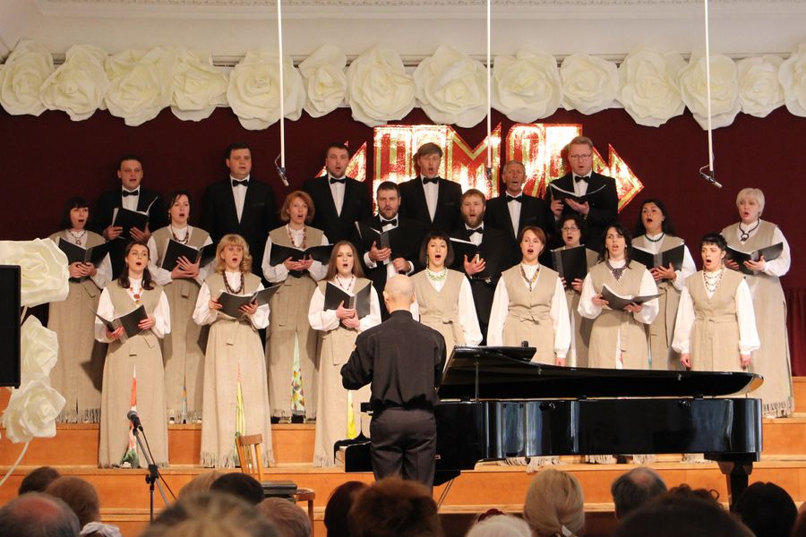 В Центре эстетического воспитания состоялся юбилейный концерт артистов и коллективов филармонии (ФОТО)