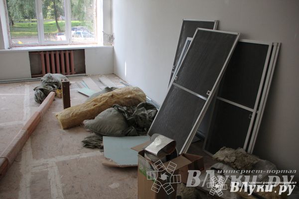 В школах города появляются новые крыши, полы, компьютерные классы и модернизированные санузлы (фото)