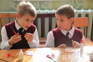 Великолукских лицеистов посвятили в «Маленькие мастера»