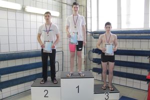 В Великих Луках прошли соревнования по плаванию «Быстрый Кашалот»