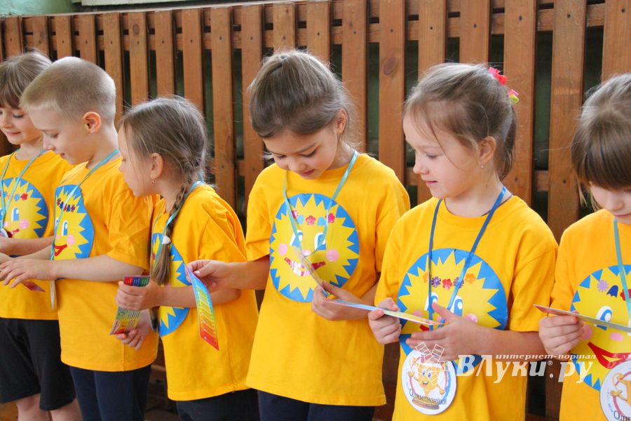 В Великих Луках проходят спортивные соревнования среди дошколят «Юные олимпионики» (ФОТО)