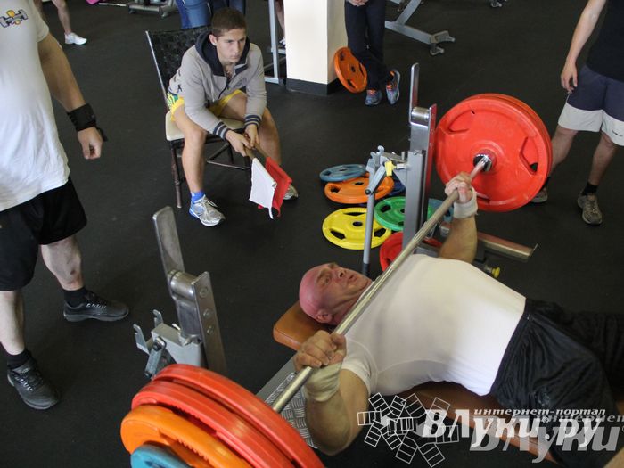 Первенство города по классическому жиму штанги и армлифтинг