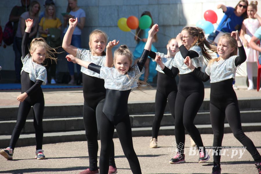 День защиты детей отметили в Великих Луках (ФОТО)