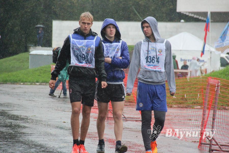 В Великих Луках прошел «Кросс Нации - 2015» (фото)