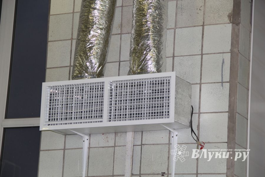 В Великих Луках завершается ремонт бассейна (ФОТО)