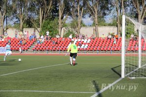 В Великих Луках состоялся матч Первенства СЗФО по футболу между командами «Луки-Энергия» и «Химик»