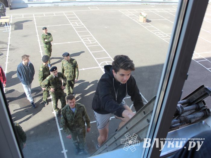 В Великих Луках спасали «заложников» (ФОТО)