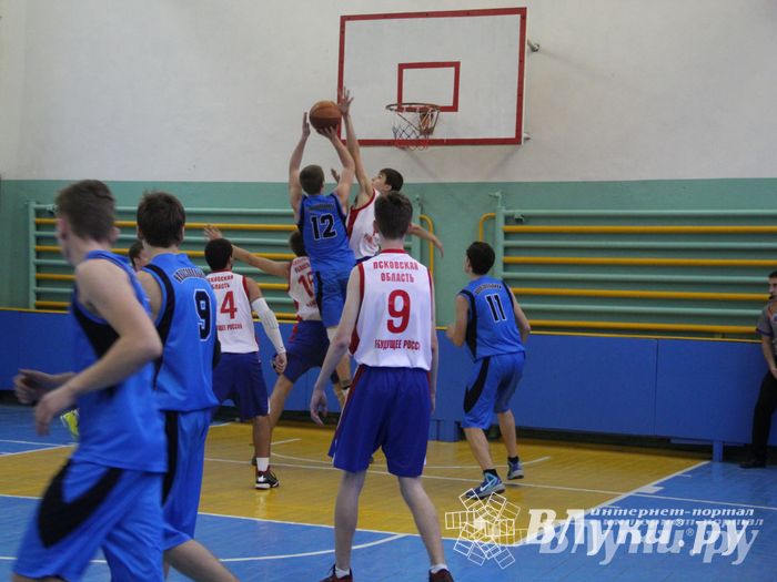 Великолучанки заняли первое место в дивизиональной игре «КЭС-Баскет» (фото)