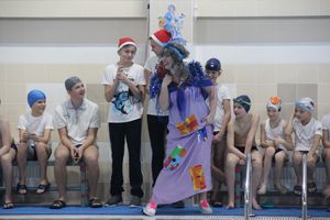 В Великолукском Айсберге прошли соревнования по плаванию на призы Деда Мороза (ФОТО)