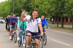 В Великих Луках прошёл Велопарад (ФОТО)