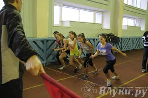 В Великих Луках прошли соревнования по легкой атлетике (фото)