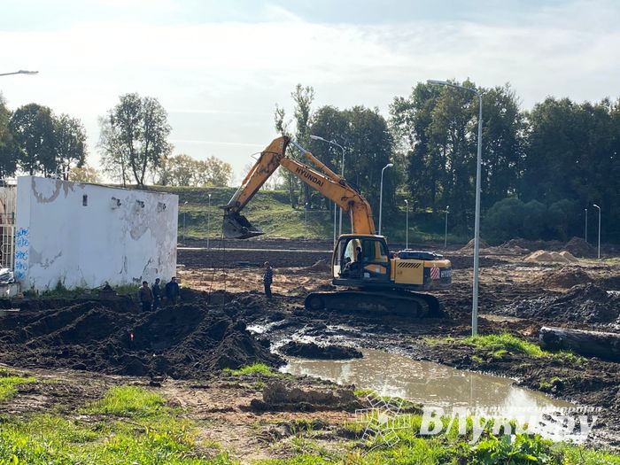 Новости со стройплощадки в Петровском парке (ФОТО)
