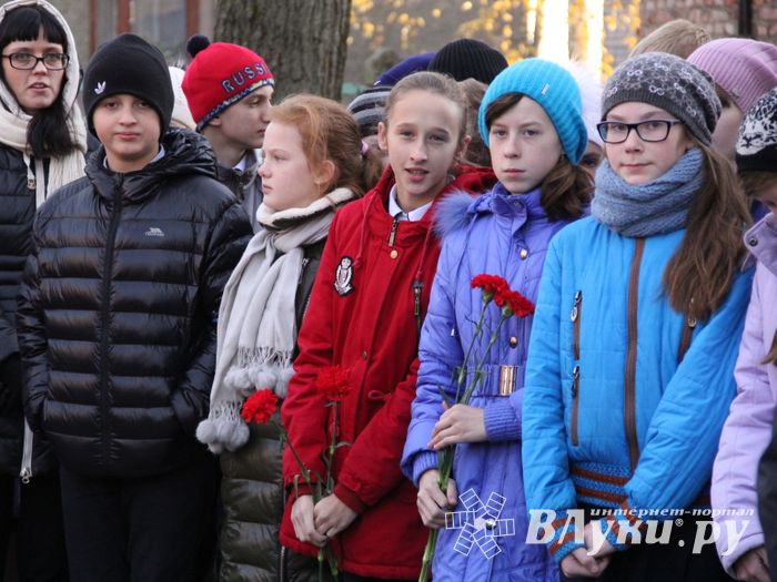 В школе №9 состоялось открытие мемориальной доски (фоторепортаж)