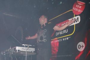 Самая танцевальная радиостанция отметила год вещания в Великих Луках