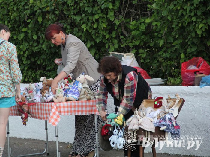 В Великих Луках отметили День России