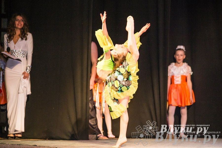 Знаменитый великолукский коллектив спортивного танца «Элегия» отметил свой юбилей