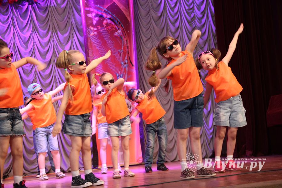 В Великих Луках прошёл «Танцевальный круговорот» для самых юных танцоров (ФОТО)