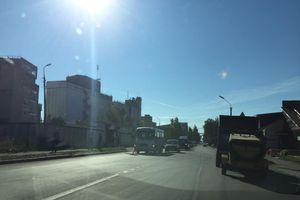 Фотофакт: В Великих Луках на Октябрьском проспекте произошло ДТП (фото)