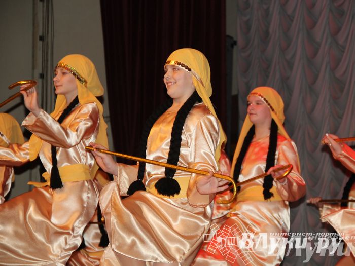 Танцевальный концерт «Восточные краски осени» прошел в музыкальной школе