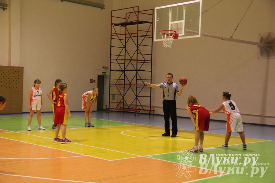 Великолукские баскетболисты стали победителями междугородних соревнований по баскетболу