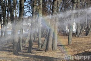 В центре Великих Лук спасатели продемонстрировали свою технику (ФОТО)