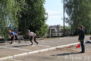 В Великих Луках прошли соревнования среди пожарных